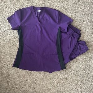 Women’s scrub set